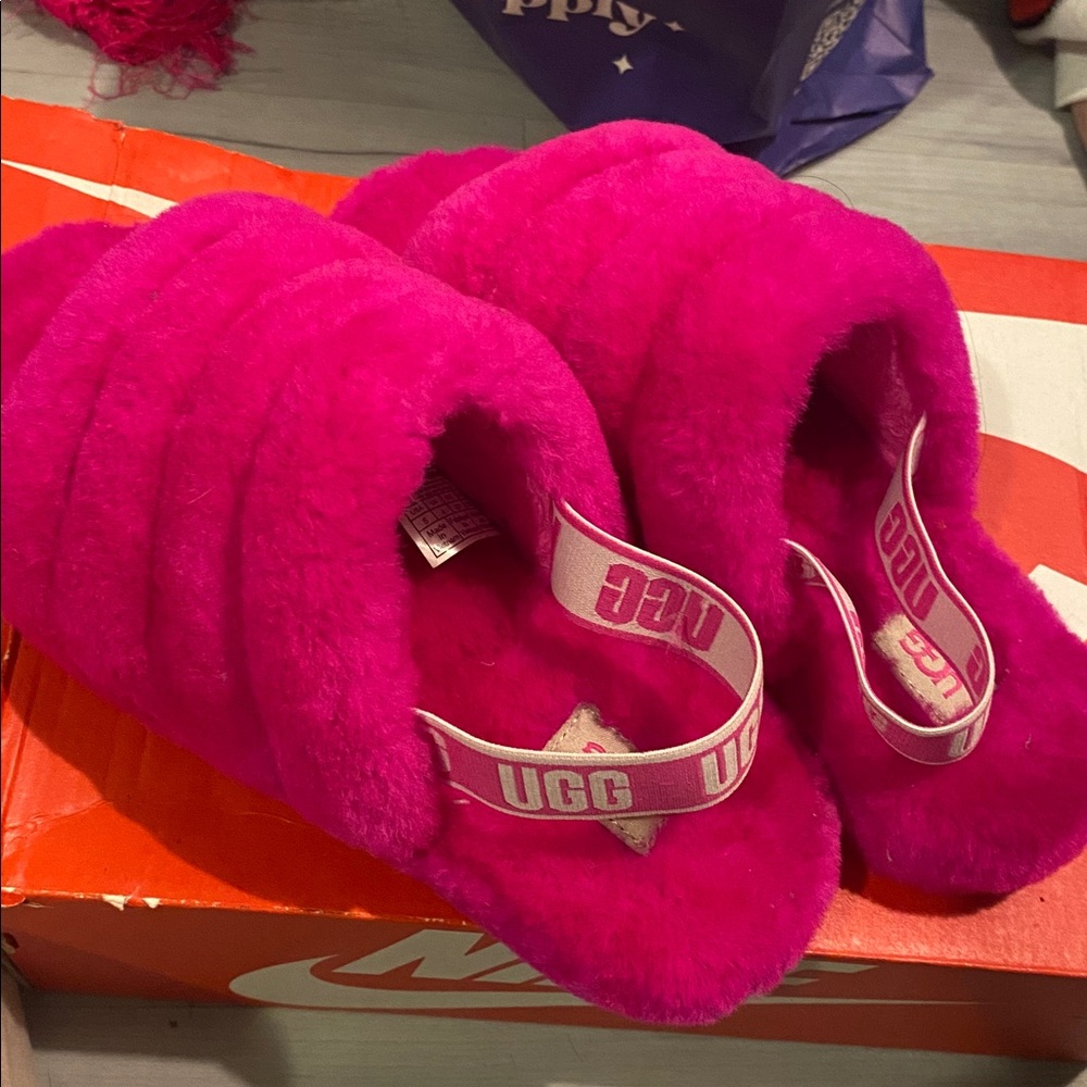 UGG Fuchsia Fluffy Slides
